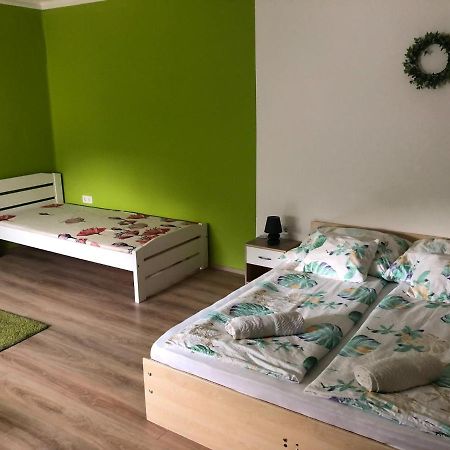דירות מאקו Natalia Apartman מראה חיצוני תמונה